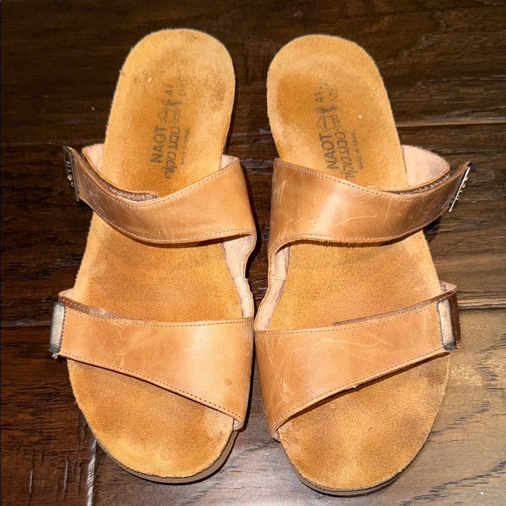 Naot Tan Leather Slide Sandals size 10 EU41